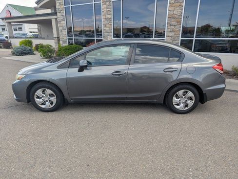 Used 2013 Honda Civic LX image 2