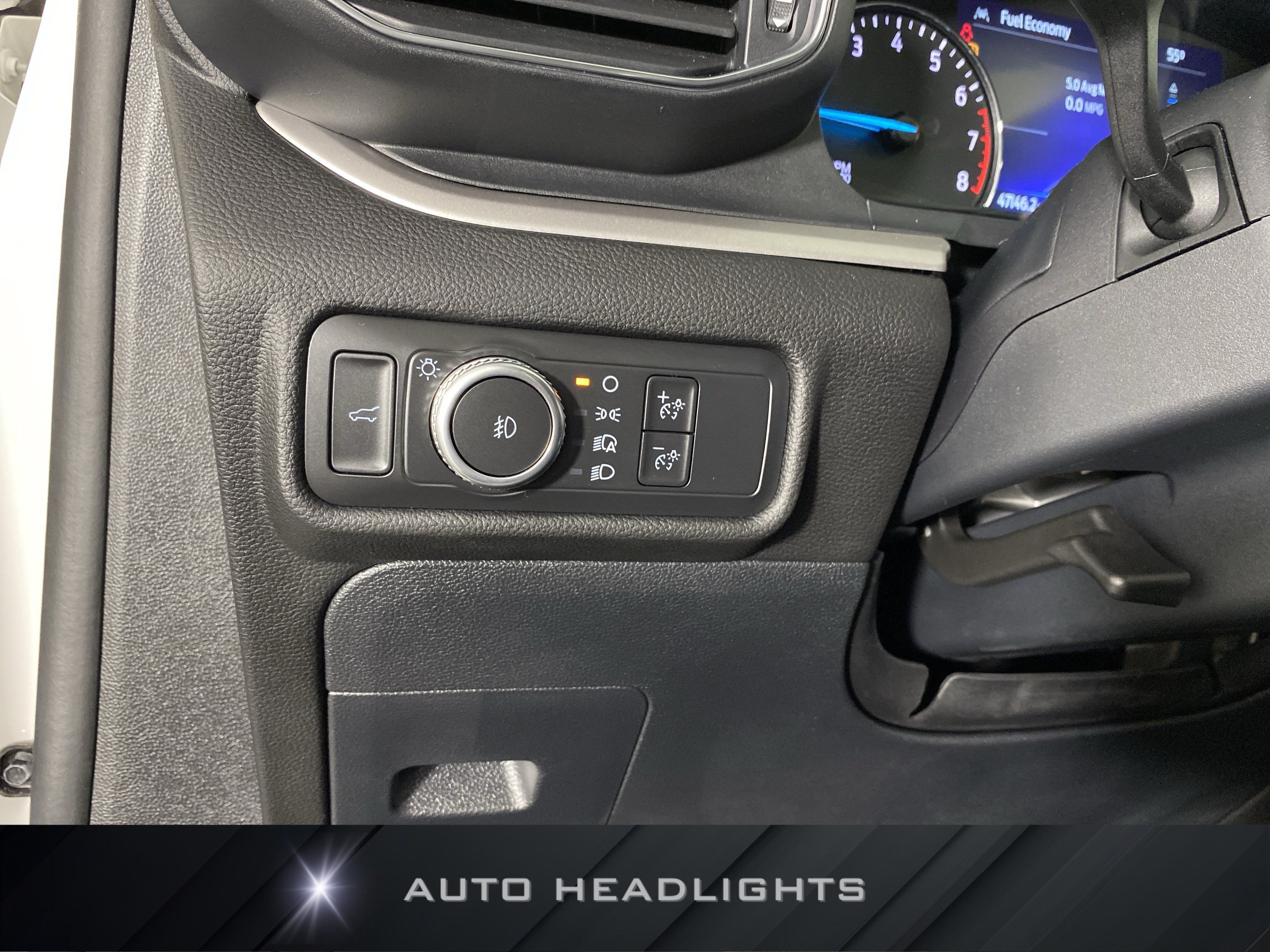 Used 2022 Ford Explorer XLT w/ Equipment Group 202A AWD/4WD image 26