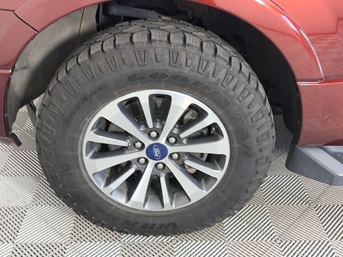 Used 2017 Ford Expedition XLT w/ Equipment Group 202A image 8