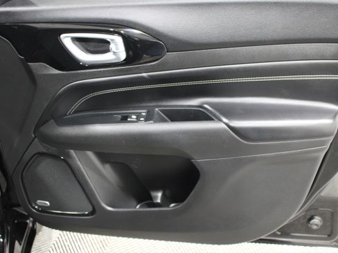 Used 2022 Jeep Compass High Altitude image 29