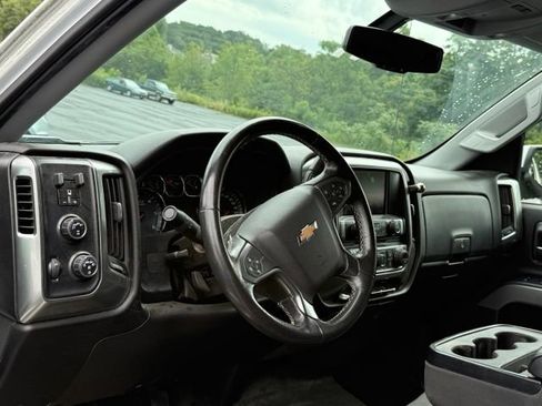 Used 2018 Chevrolet Silverado 1500 LT w/ All Star Edition AWD/4WD image 3