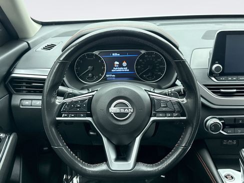 Used 2023 Nissan Altima 2.5 SR AWD/4WD image 12