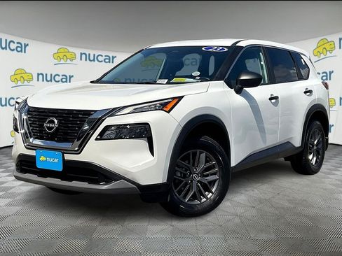 Used 2023 Nissan Rogue S AWD/4WD image 3