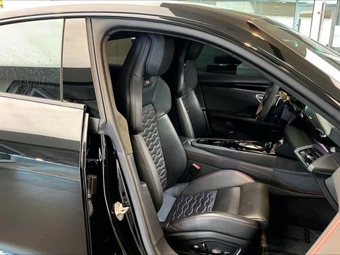 Used 2022 Audi RS e-tron GT image 9