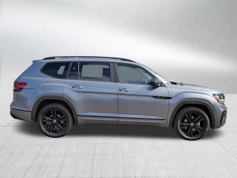 Certified 2023 Volkswagen Atlas SEL R-Line image 8