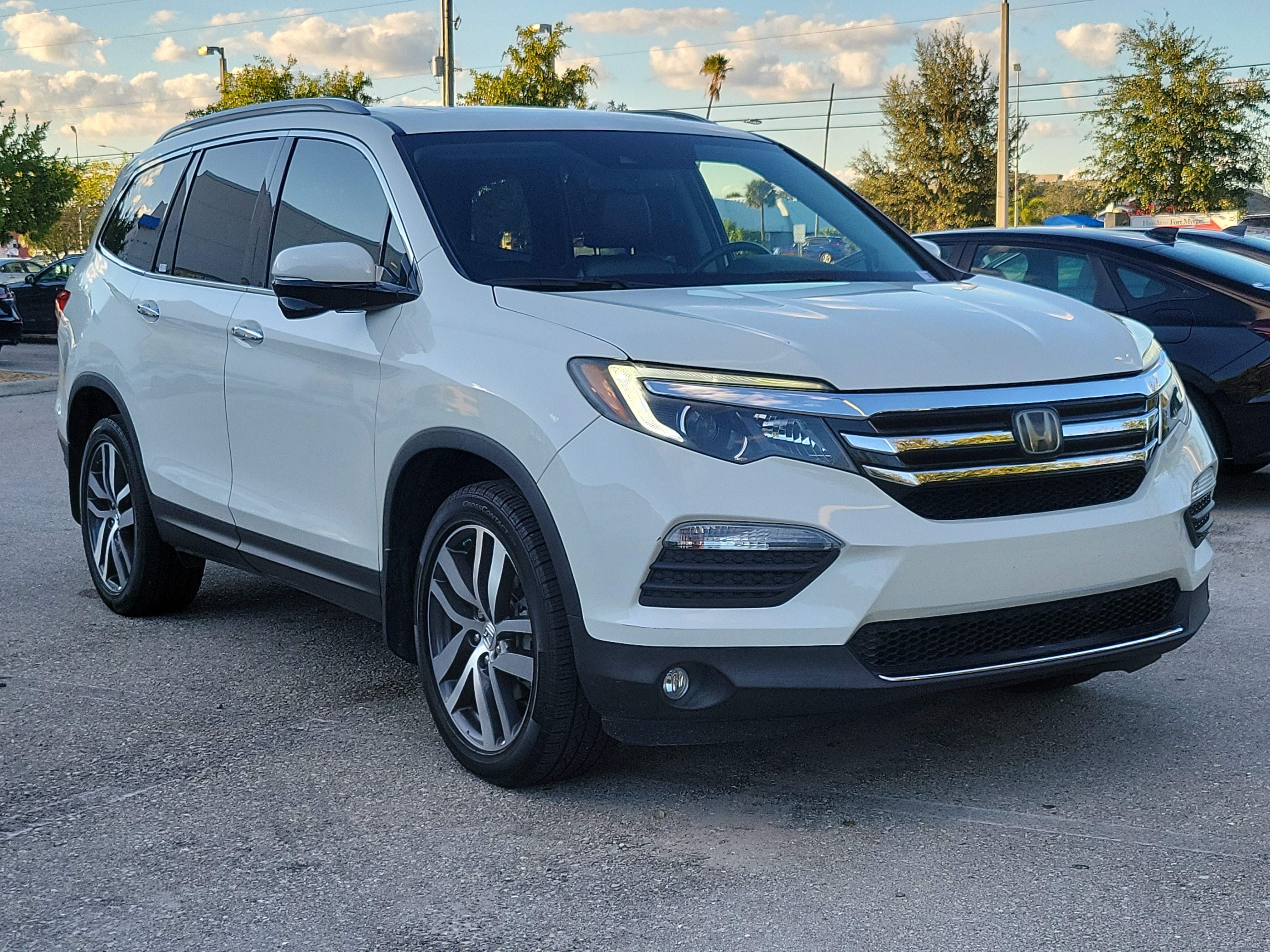 Used 2018 Honda Pilot Touring image 32