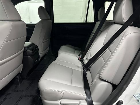 Used 2025 Honda Passport EX-L image 34