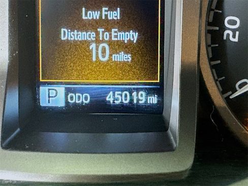 Used 2023 Toyota Tacoma SR5 image 33