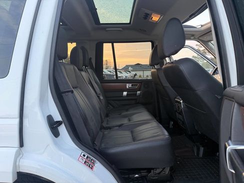 Used 2016 Land Rover LR4 HSE Silver Edition image 28