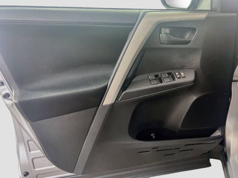 Used 2017 Toyota RAV4 LE w/ All Weather Liner Package AWD/4WD image 12