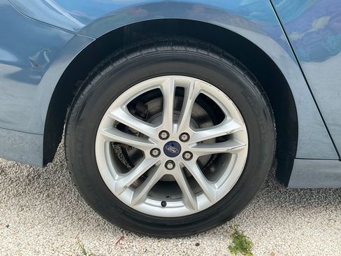 Used 2018 Ford Fusion SE w/ Fusion SE Technology Package image 36