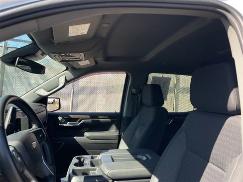 Used 2023 Chevrolet Silverado 1500 LT image 11