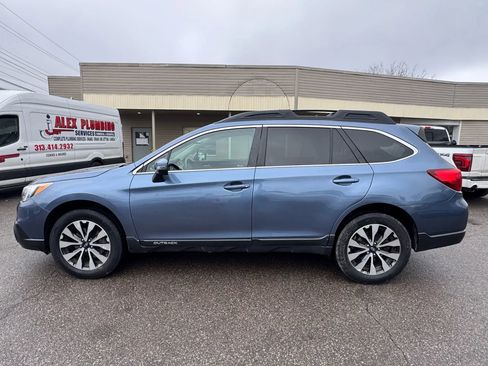 Used 2015 Subaru Outback 2.5i Limited image 8