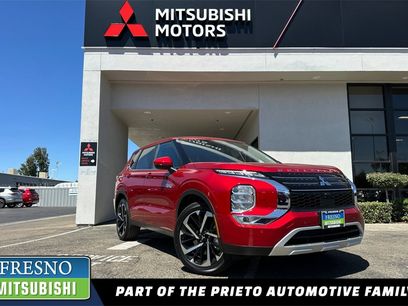 New 2025 Mitsubishi Outlander SE