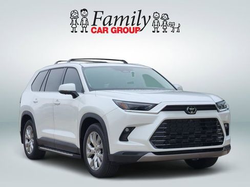New 2026 Toyota Grand Highlander FWD image 2