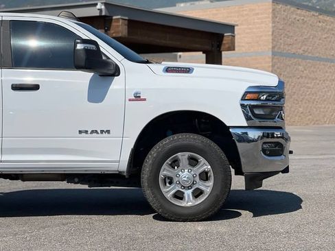 Used 2025 RAM 2500 Big Horn AWD/4WD image 10