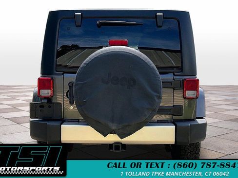 Used 2014 Jeep Wrangler Unlimited Sahara w/ Connectivity Group AWD/4WD image 4