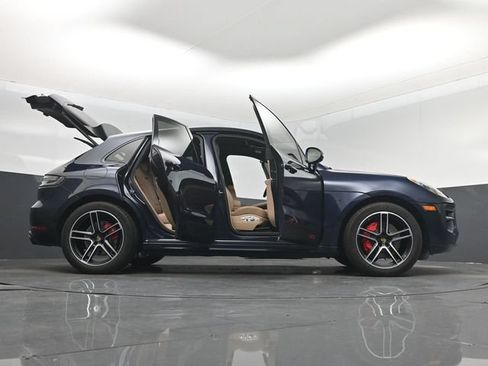 Used 2021 Porsche Macan GTS AWD/4WD image 7