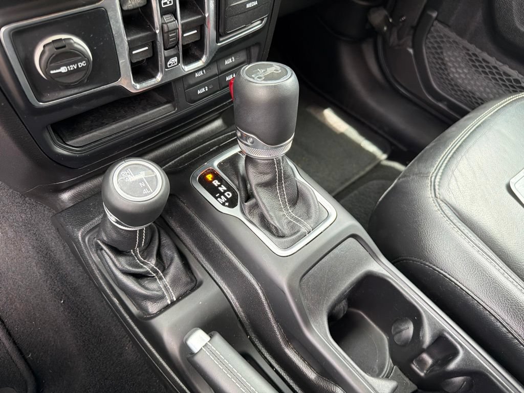 Used 2019 Jeep Wrangler Unlimited Sahara AWD/4WD image 26
