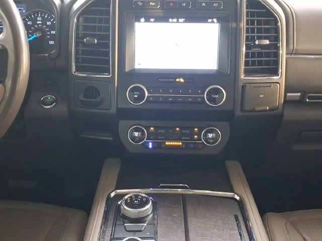 Used 2019 Ford Expedition Limited w/ Equipment Group 302A AWD/4WD image 4