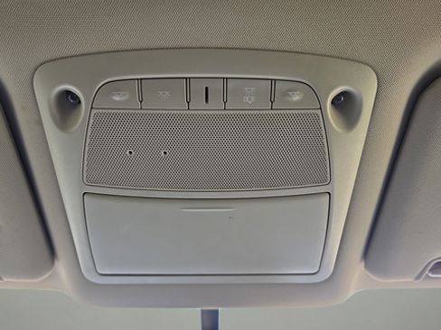 Used 2018 Nissan Rogue SV AWD/4WD image 12