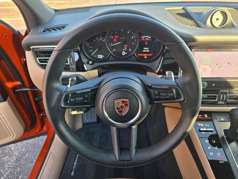 Used 2025 Porsche Macan image 29