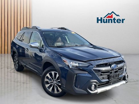 Used 2025 Subaru Outback Touring XT image 1