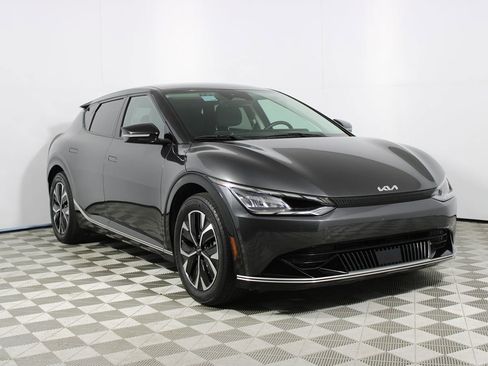Used 2023 Kia EV6 Wind image 28