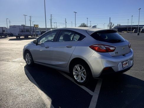 Used 2019 Chevrolet Cruze LT image 4