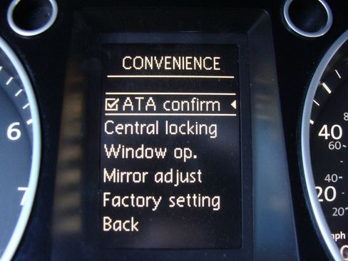 Used 2014 Volkswagen CC R-Line image 20