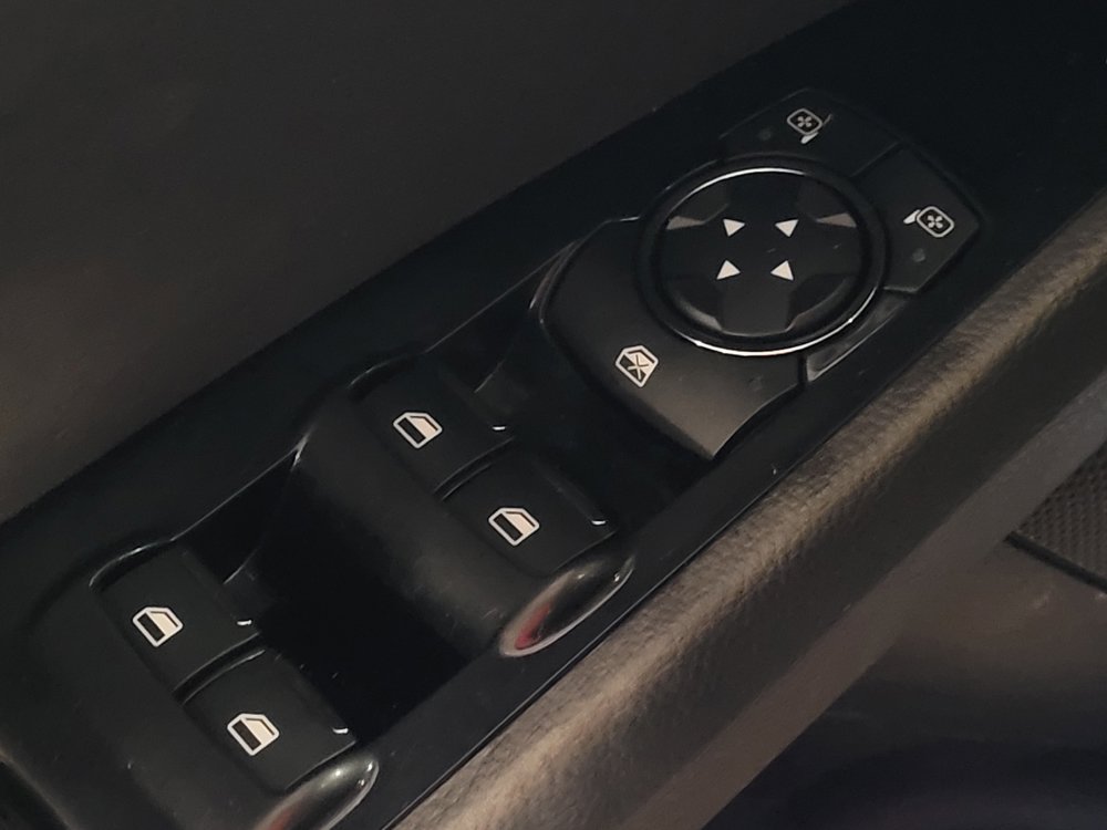 Used 2014 Ford Fusion SE FWD image 27