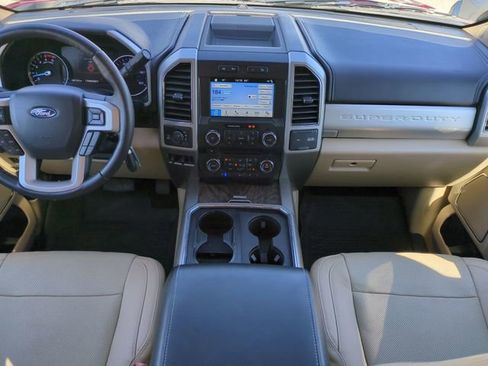 Used 2018 Ford F250 Lariat w/ Chrome Package image 17