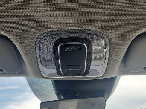 Certified 2025 Hyundai Elantra SE FWD image 20