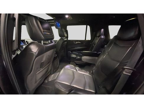 Used 2019 Cadillac Escalade Platinum AWD/4WD image 16