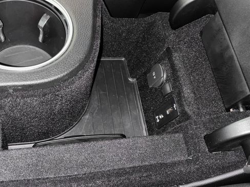 Used 2018 Porsche Panamera 4S image 33