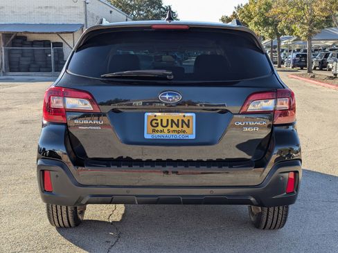 Used 2018 Subaru Outback 3.6R Touring w/ Popular Package #3 image 5