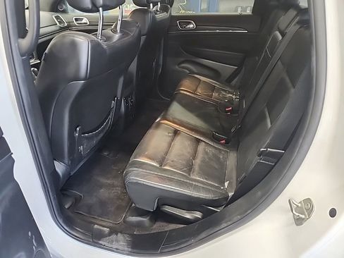 Used 2018 Jeep Grand Cherokee Limited image 11