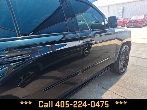 Used 2018 Cadillac Escalade Platinum AWD/4WD image 16
