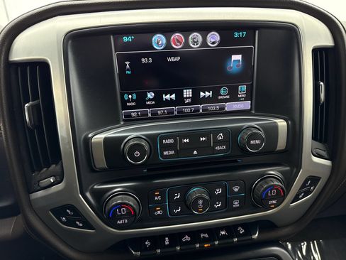 Used 2017 GMC Sierra 1500 SLT AWD/4WD image 28