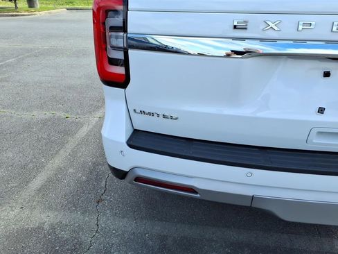 Used 2024 Ford Expedition Limited RWD image 5