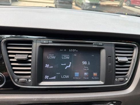 Used 2017 Kia Sedona SX FWD image 12