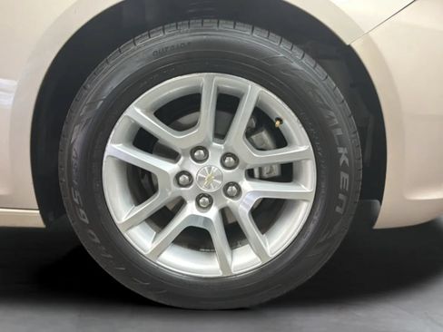 Used 2013 Chevrolet Malibu LT w/ Power Convenience Package FWD image 24