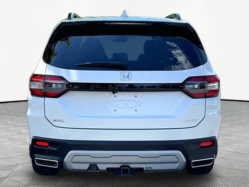 Used 2025 Honda Pilot Elite image 7
