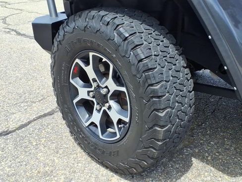 Used 2021 Jeep Wrangler Unlimited Rubicon AWD/4WD image 10