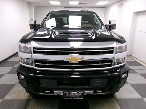 Used 2018 Chevrolet Silverado 3500 High Country w/ Duramax Plus Package image 16