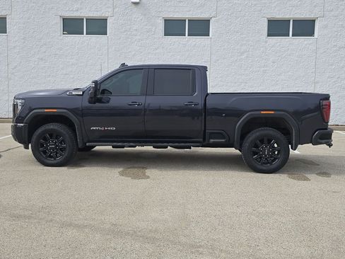 Certified 2025 GMC Sierra 2500 AT4 w/ AT4 Premium Plus Package image 10