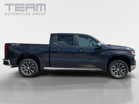 Used 2023 Chevrolet Silverado 1500 LT AWD/4WD image 8