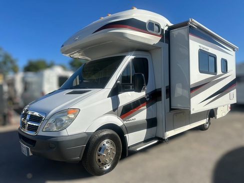 Used 2008 Dodge Sprinter 3500 image 3