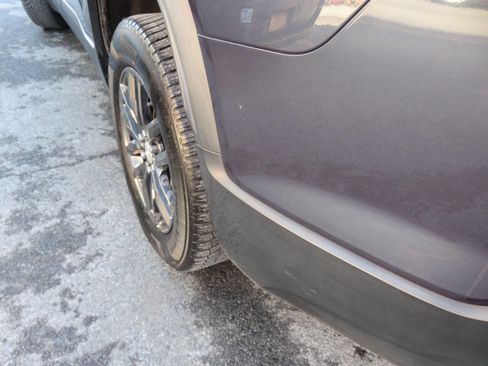 Used 2019 GMC Acadia SLT image 37