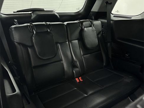 Used 2021 Ford Explorer XLT w/ Equipment Group 202A image 29